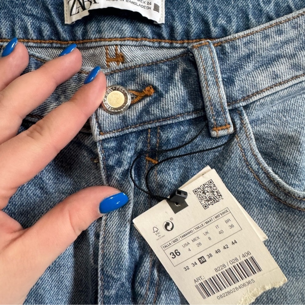 Zara Straight Jeans - Picture 3 of 3